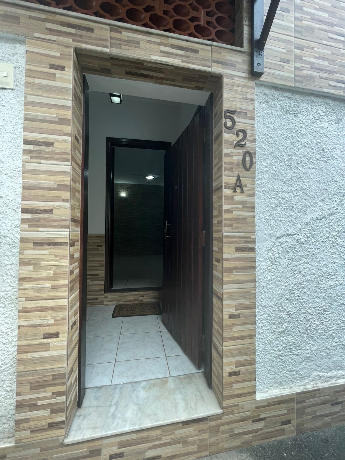 Entrada 520A