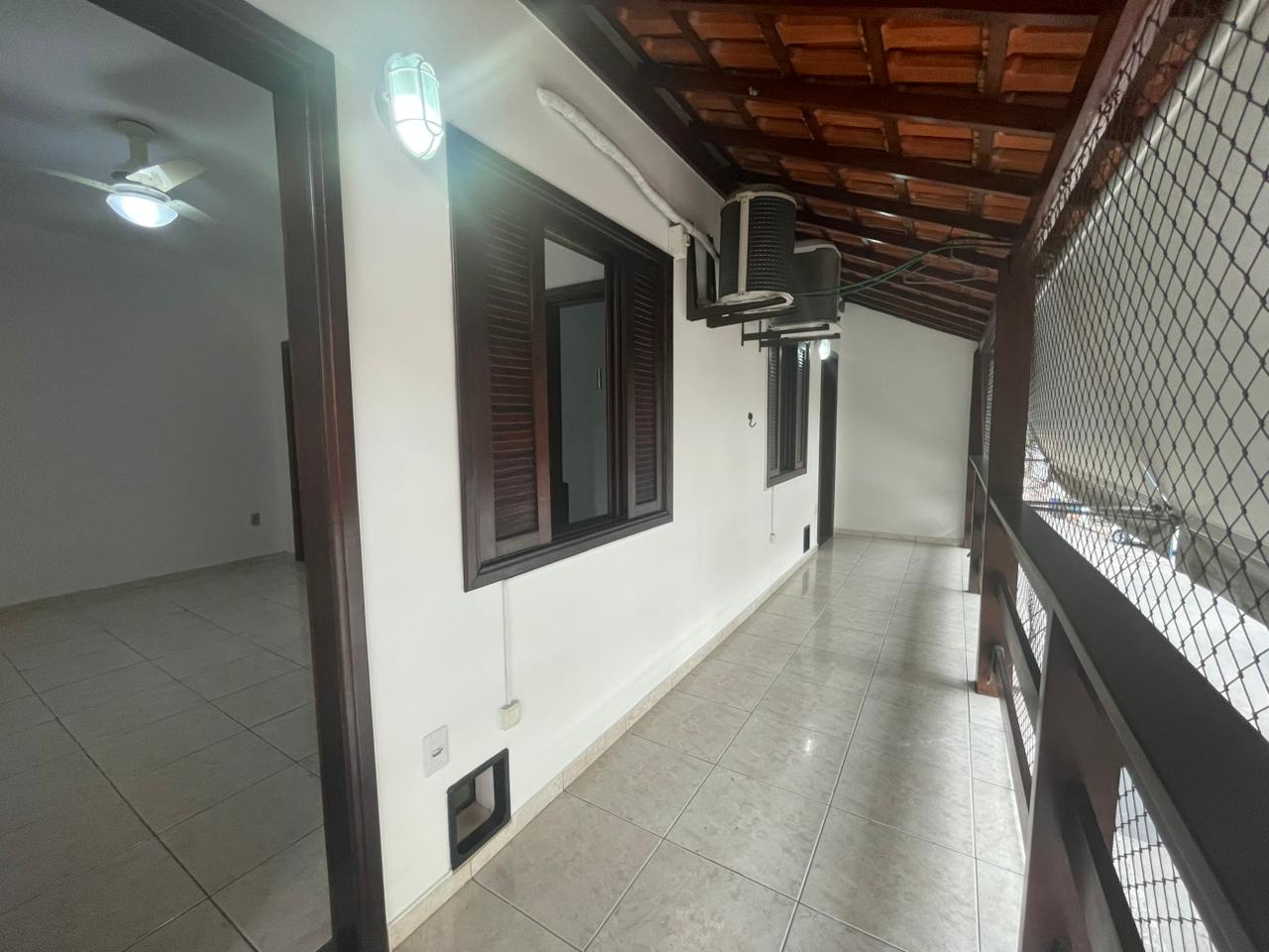Varanda — Telhado Colonial
